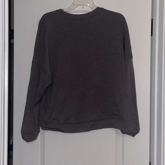 Fabletics Pullover - Picture 2 of 4